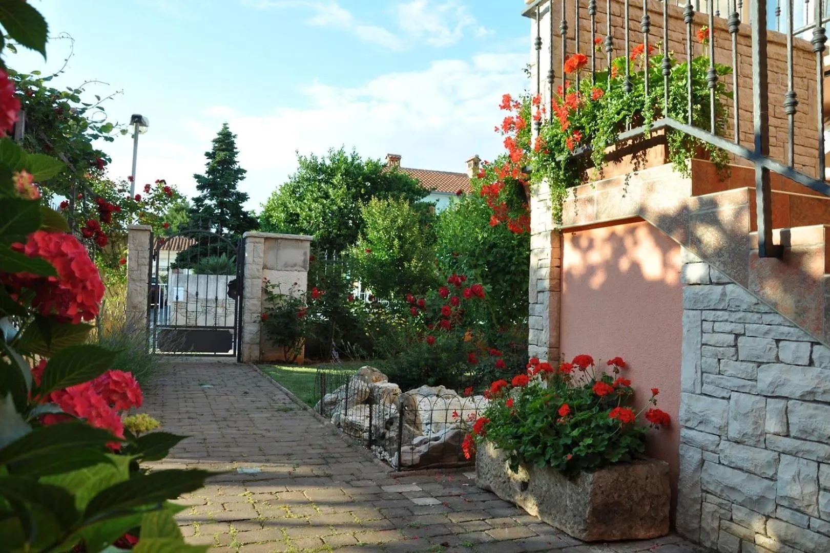 Secret Garden Medulin Hotel Guest house
