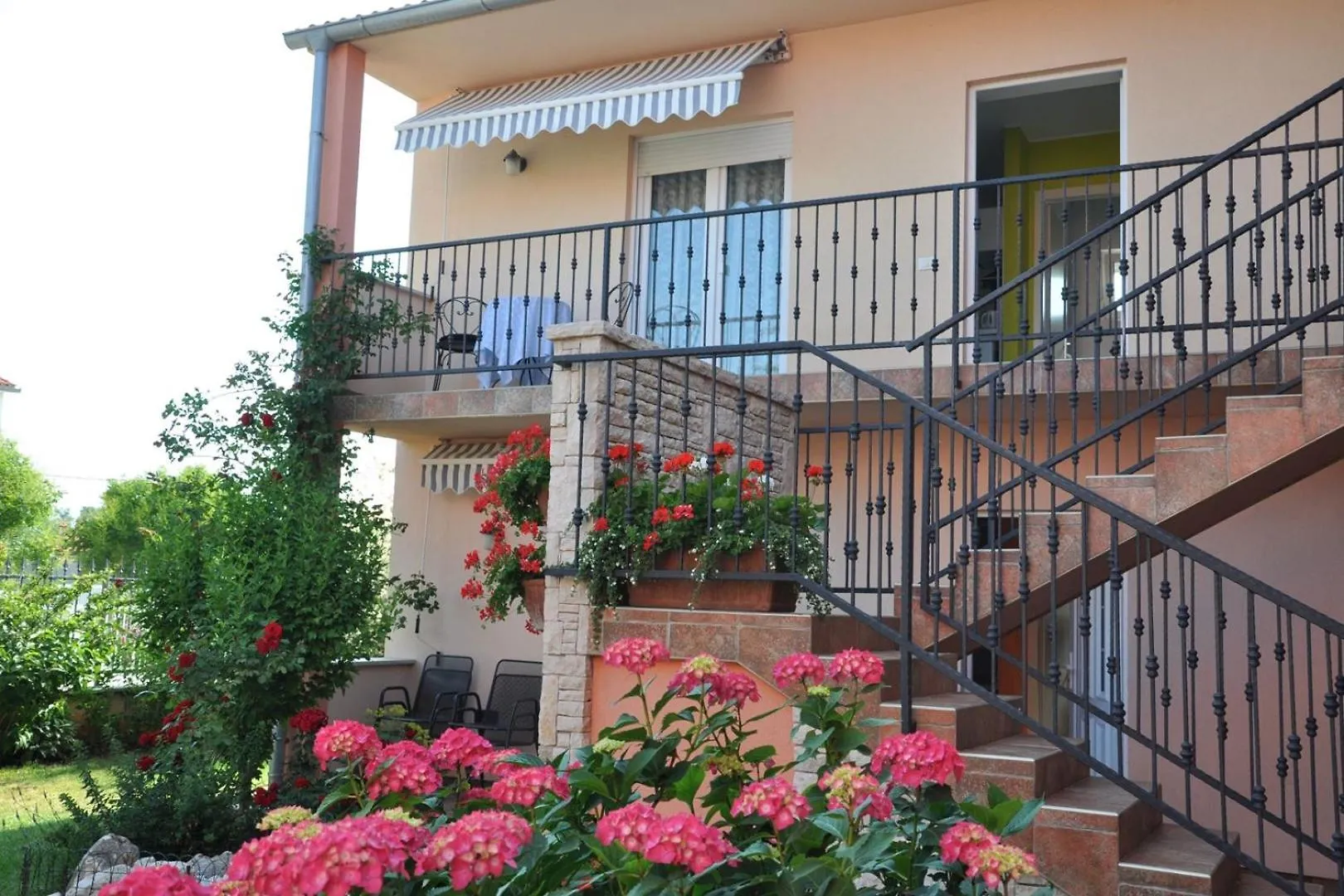 Guest house Secret Garden Medulin Hotel